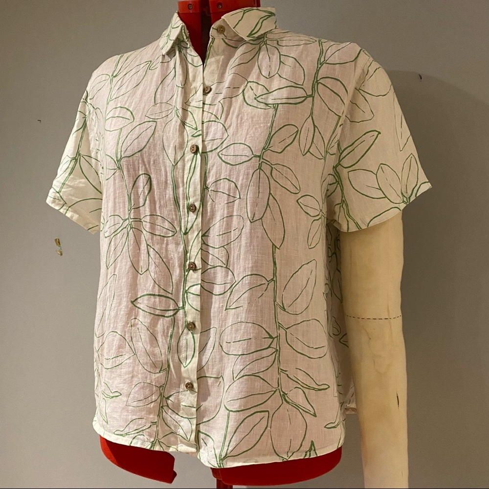 ✨ CYNTHIA ROWLEY 100% Linen Lesf Print Blouse ✨